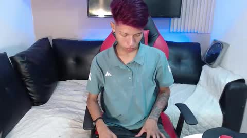 Snapshot of tessachains chatting on November 12, 6:52 pm tessachains online show from November 12, 6:52 pm