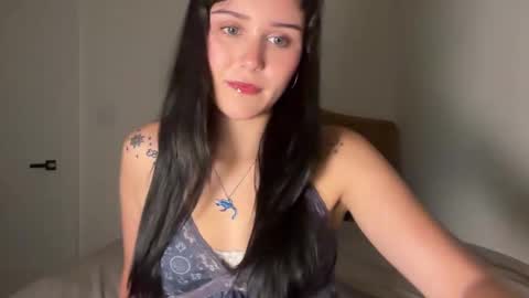 Snapshot of tessadovee chatting on September 23, 11:52 pm tessadovee online show from September 23, 11:52 pm