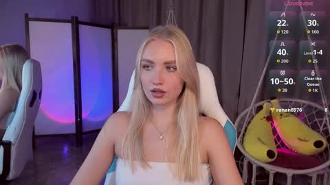 TessaHamilton online show from October 21, 1:45 pm