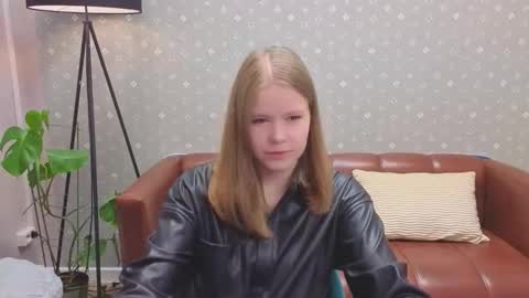 Tessa online show from October 5, 7:17 am