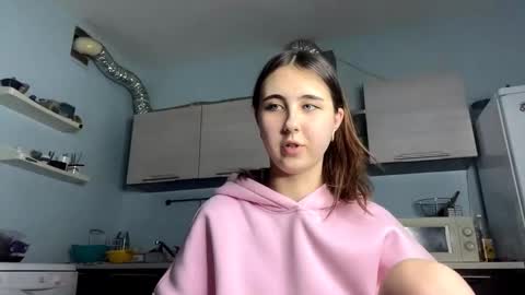 Snapshot of tesscanute chatting on October 16, 8:21 pm Tess online show from October 16, 8:21 pm