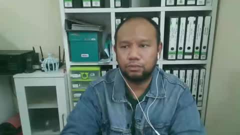 Snapshot of tested123 chatting on December 13, 7:25 am yours online show from December 13, 7:25 am