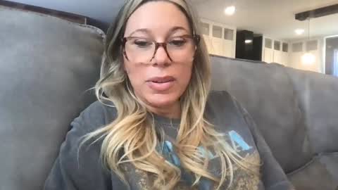Daphne Summers online show from September 9, 5:45 pm