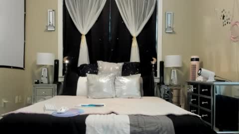 peachy online show from April 23, 8:55 pm