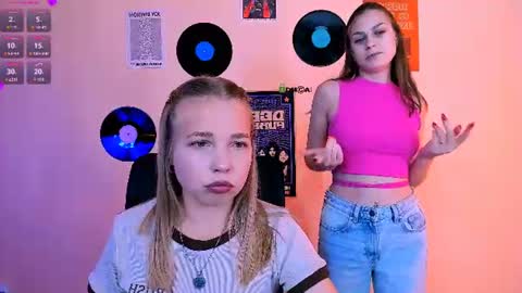 Snapshot of teya_starling chatting on June 14, 8:27 am teya_starling online show from June 14, 8:27 am