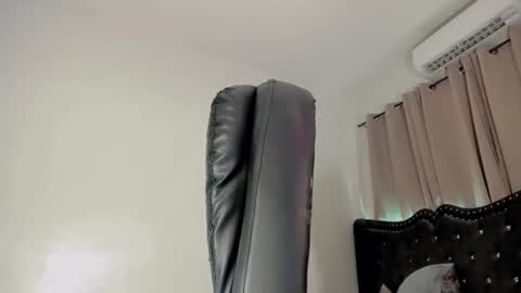 Snapshot of tgirl_luna69 chatting on April 29, 6:14 pm Luna online show from April 29, 6:14 pm