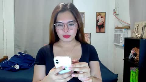 tgirlselena online show from November 17, 1:50 pm