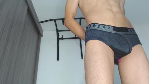 Snapshot of th_russ chatting on February 12, 12:22 pm INSTAGRAM Th1rss online show from February 12, 12:22 pm