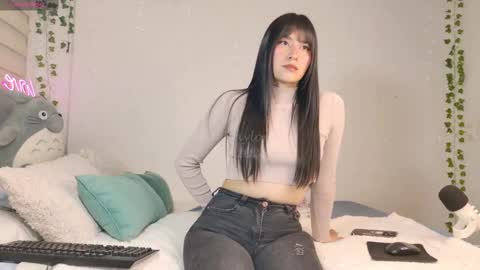 Snapshot of thaeltaylor chatting on October 2, 11:01 pm Thael online show from October 2, 11:01 pm