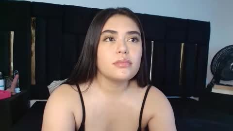 Snapshot of thaisadara24 chatting on November 2, 4:31 pm T H A I S online show from November 2, 4:31 pm