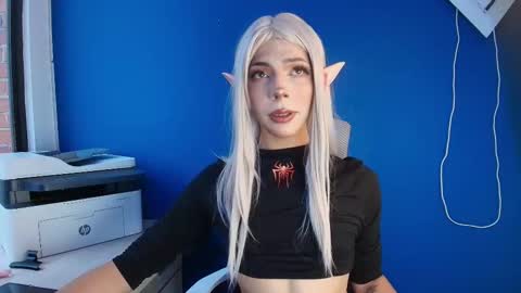 Snapshot of thali_a chatting on February 23, 5:54 pm online show from February 23, 5:54 pm