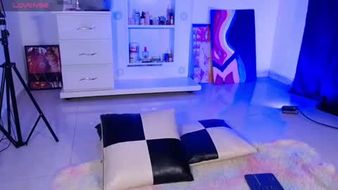 Snapshot of thalia_066 chatting on October 14, 11:22 am thalia online show from October 14, 11:22 am