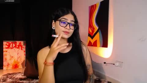 Snapshot of thalia_066 chatting on October 20, 10:49 am thalia online show from October 20, 10:49 am