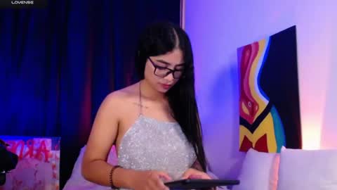 Snapshot of thalia_066 chatting on November 5, 10:59 am thalia online show from November 5, 10:59 am