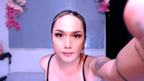 Snapshot of thalia_venture chatting on May 1, 12:10 pm Thalia online show from May 1, 12:10 pm