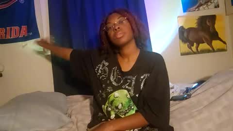 Snapshot of thaliagodiva chatting on June 9, 2:45 am thaliagodiva online show from June 9, 2:45 am