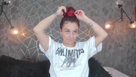 Snapshot of thalira_angels chatting on July 16, 2:34 pm THALIRA ANGELS online show from July 16, 2:34 pm