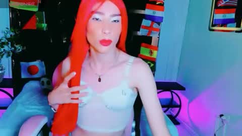 Snapshot of thamara_roberts chatting on June 25, 1:27 am thamara_roberts online show from June 25, 1:27 am