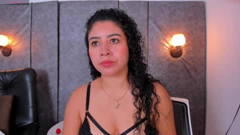 thara webstter online show from May 16, 11:42 am