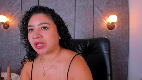 thara webstter online show from May 30, 11:29 am