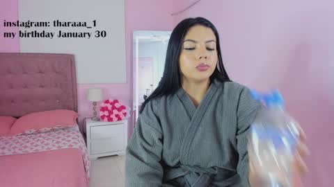Snapshot of tharaaa_1 chatting on January 17, 12:42 am Independent model online show from January 17, 12:42 am