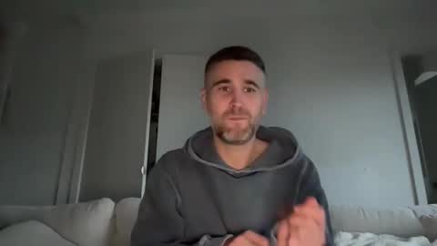 thataustralianguy11 online show from May 14, 7:59 am