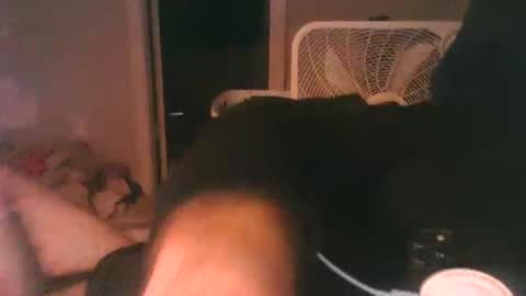 Snapshot of thatdadbod89 chatting on October 29, 7:04 pm thatdadbod89 online show from October 29, 7:04 pm