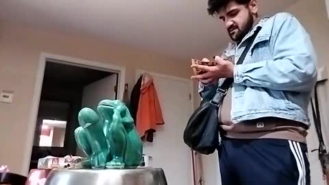 Snapshot of thatfungai chatting on November 1, 7:27 pm Guy online show from November 1, 7:27 pm