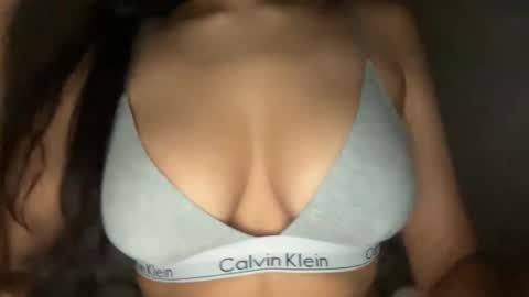 Melanie online show from February 17, 3:58 am