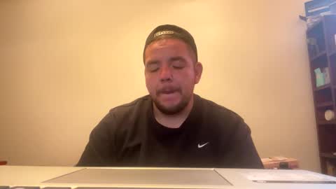 Snapshot of thatguymichael93 chatting on October 28, 5:04 pm thatguymichael93 online show from October 28, 5:04 pm