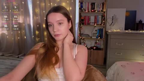 Snapshot of thatonerabbit chatting on February 21, 11:00 am Alice online show from February 21, 11:00 am