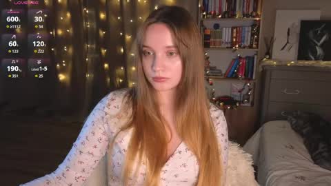 Snapshot of thatonerabbit chatting on April 1, 4:26 pm Alice online show from April 1, 4:26 pm