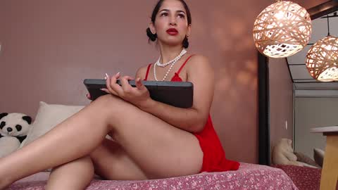 THAYSSA ROSS online show from December 29, 12:55 pm