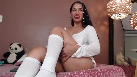 THAYSSA ROSS online show from December 30, 8:15 pm
