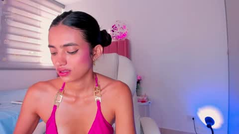 Snapshot of the__power__girls chatting on December 21, 1:42 pm nina mirley online show from December 21, 1:42 pm