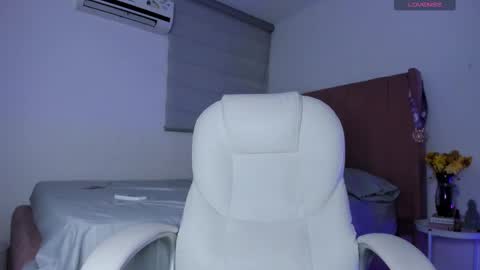 Snapshot of the__power__girls chatting on February 10, 11:13 pm nina mirley online show from February 10, 11:13 pm