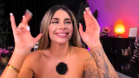 Aisha online show from January 5, 5:27 pm