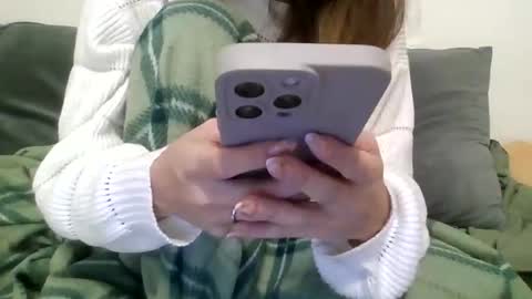 Snapshot of the_borderlands chatting on January 14, 7:47 am the crazy travellers online show from January 14, 7:47 am