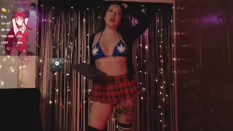 Snapshot of the_crazy_latina chatting on February 6, 10:53 pm Giovanna online show from February 6, 10:53 pm
