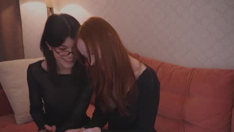 EllaLyn online show from February 18, 6:59 pm