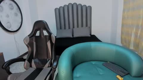 Sofa  Guadalupe online show from October 6, 11:51 am
