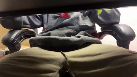 Snapshot of the_finger_in_ur_butt chatting on March 4, 5:35 am the_finger_in_ur_butt online show from March 4, 5:35 am