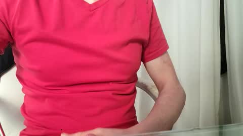 Snapshot of the_hard_baguette chatting on February 20, 1:44 pm La Baguette dure online show from February 20, 1:44 pm