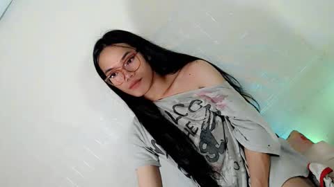 the_horny_bella online show from April 14, 8:37 pm