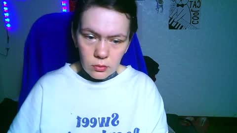 Snapshot of the_ice_owl chatting on December 3, 9:35 pm the_ice_owl online show from December 3, 9:35 pm