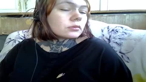 Snapshot of the_ice_owl chatting on March 2, 7:15 am the_ice_owl online show from March 2, 7:15 am