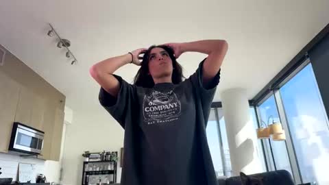 the_isa_bella online show from December 20, 7:21 pm