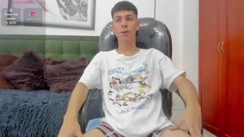 Snapshot of the_mark_king chatting on March 3, 5:30 pm T H E M A R K K I N G online show from March 3, 5:30 pm