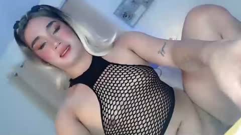 Snapshot of the_naughty_kyra chatting on September 21, 10:50 am the_naughty_kyra online show from September 21, 10:50 am