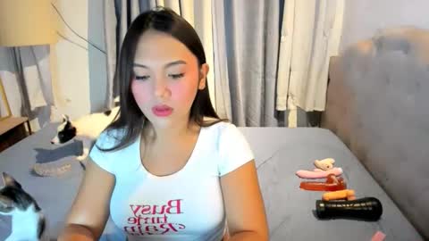 Snapshot of the_only1candy chatting on February 23, 4:32 am CandyGretchFrancineLuna online show from February 23, 4:32 am